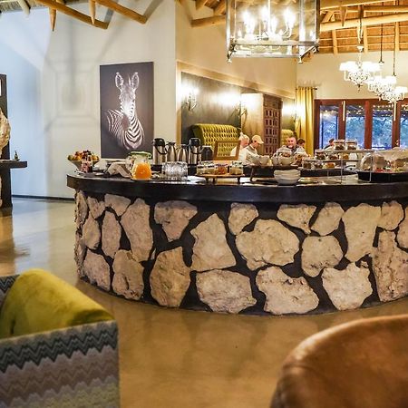 Etosha Oberland Lodge Okaukuejo Luaran gambar