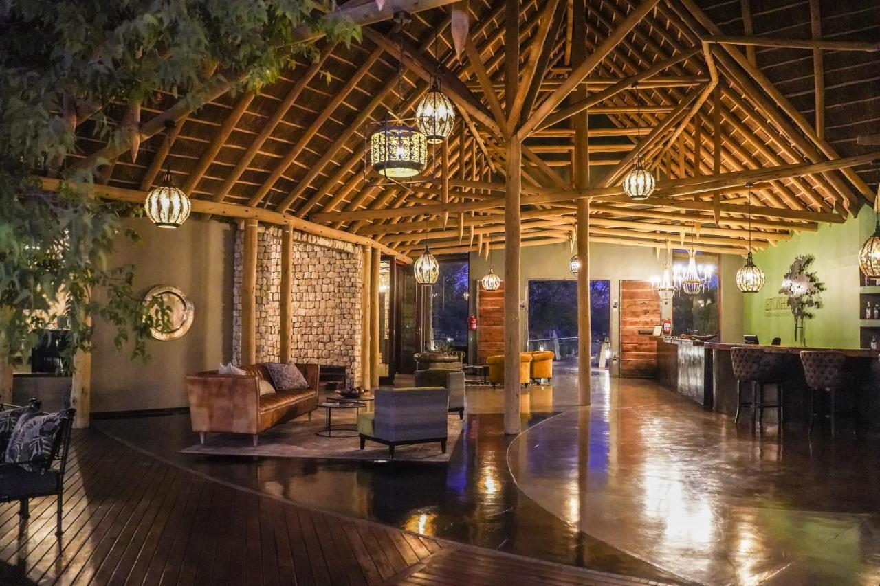 Etosha Oberland Lodge Okaukuejo Luaran gambar