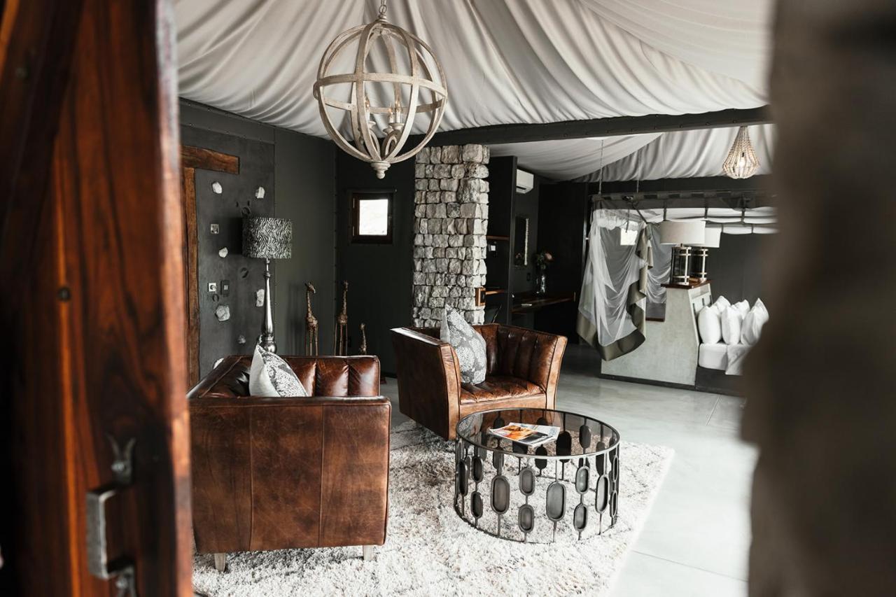 Etosha Oberland Lodge Okaukuejo Luaran gambar