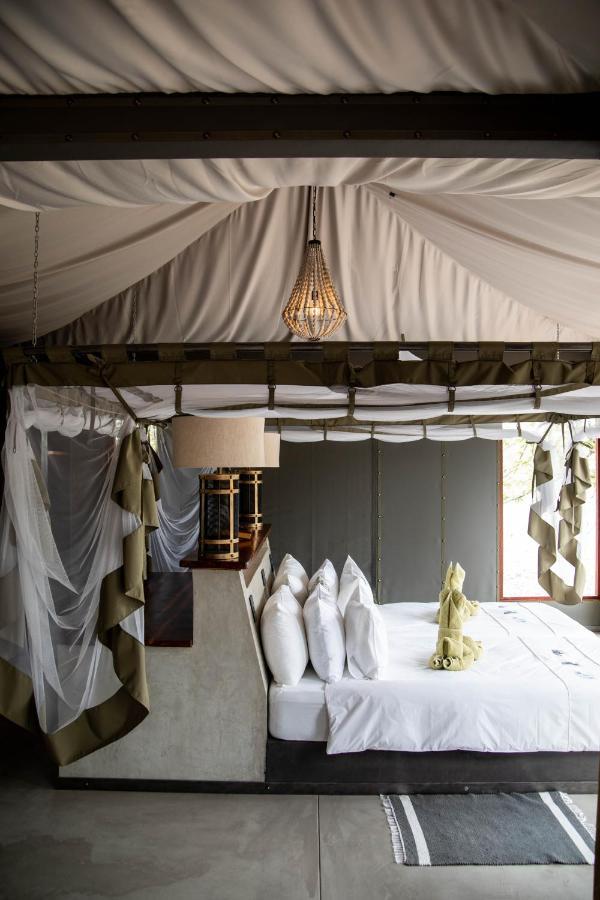 Etosha Oberland Lodge Okaukuejo Luaran gambar